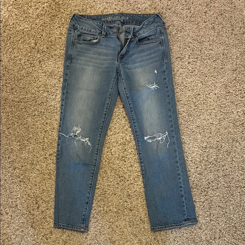 American Eagle Outfitters Women's Blue Distressed Cropped Jeans